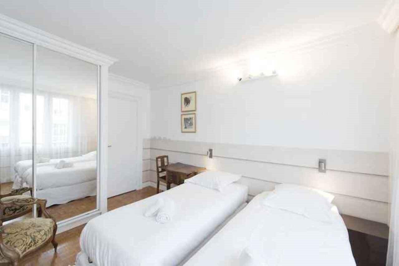 Veeve - Apartment Near Pont De Grenelle Paris Exteriör bild